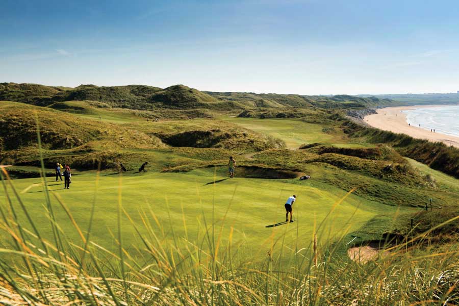 Golfen op één van de honderden banen in Ierland