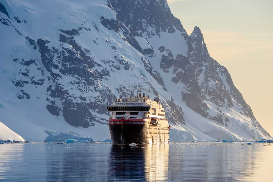 Hurtigruten Expeditie Antarctica & Falkland Eilanden | Zuidwaartse route