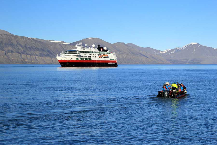 Hurtigruten expeditie Spitsbergen, Groenland en IJsland met BBI Travel 