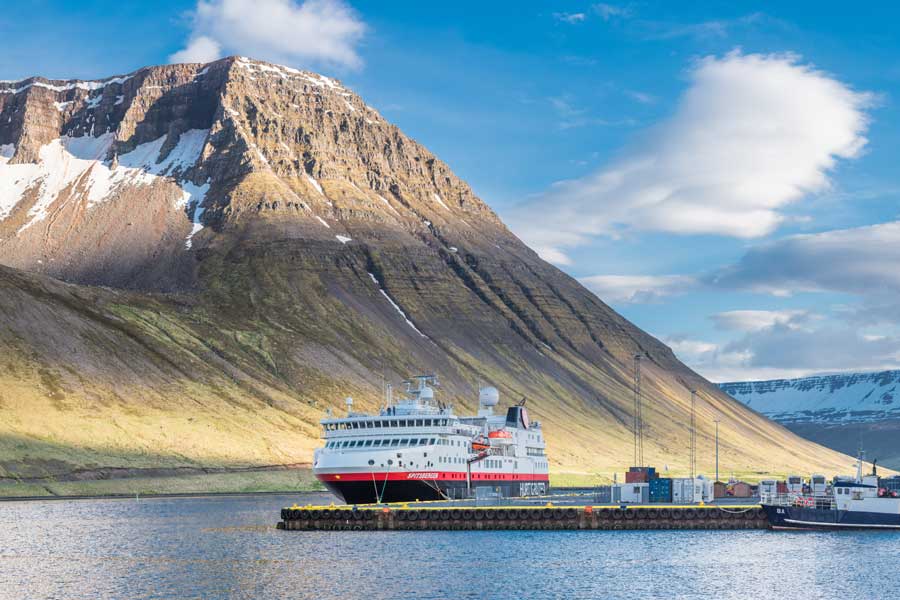 Hurtigruten expeditie IJsland met BBI Travel