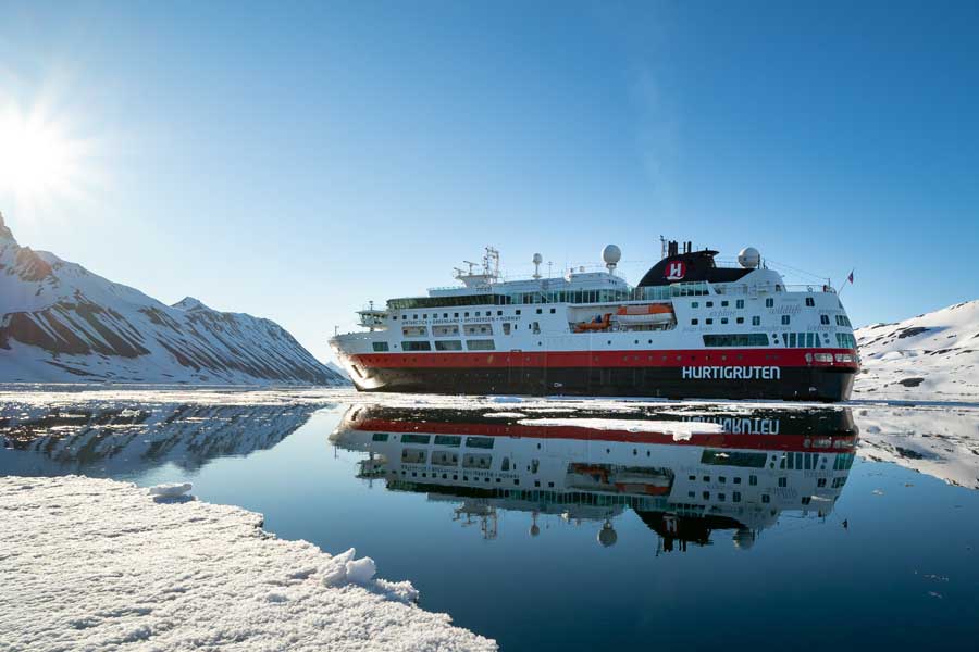 Hurtigruten Expeditie Spitsbergen | In het Rijk van de IJsbeer