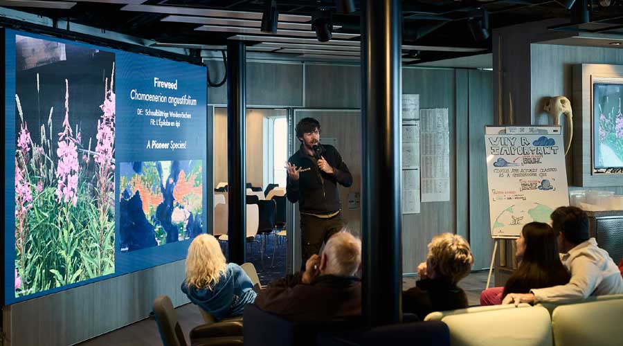 Deskundige expeditieteams verzorgen uitstekende lezingen Deskundige expeditieteams verzorgen uitstekende lezingen