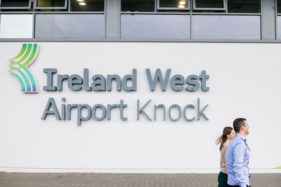 Fly Drive vanaf Groningen Airport Eelde naar Knock, Ireland West Airport