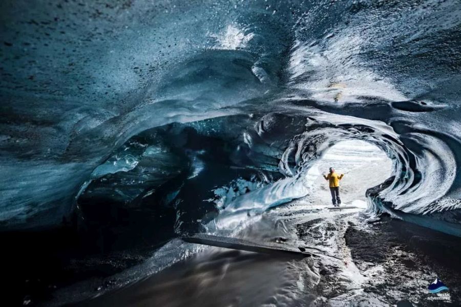 Ice Cave IJsland