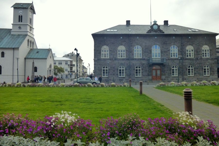 Althing parlementsgewbouw & Domkirkja Reykjavik IJsland