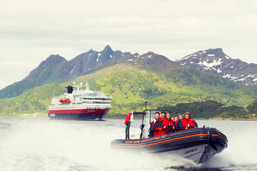 Boottocht tijdens Hurtigruten